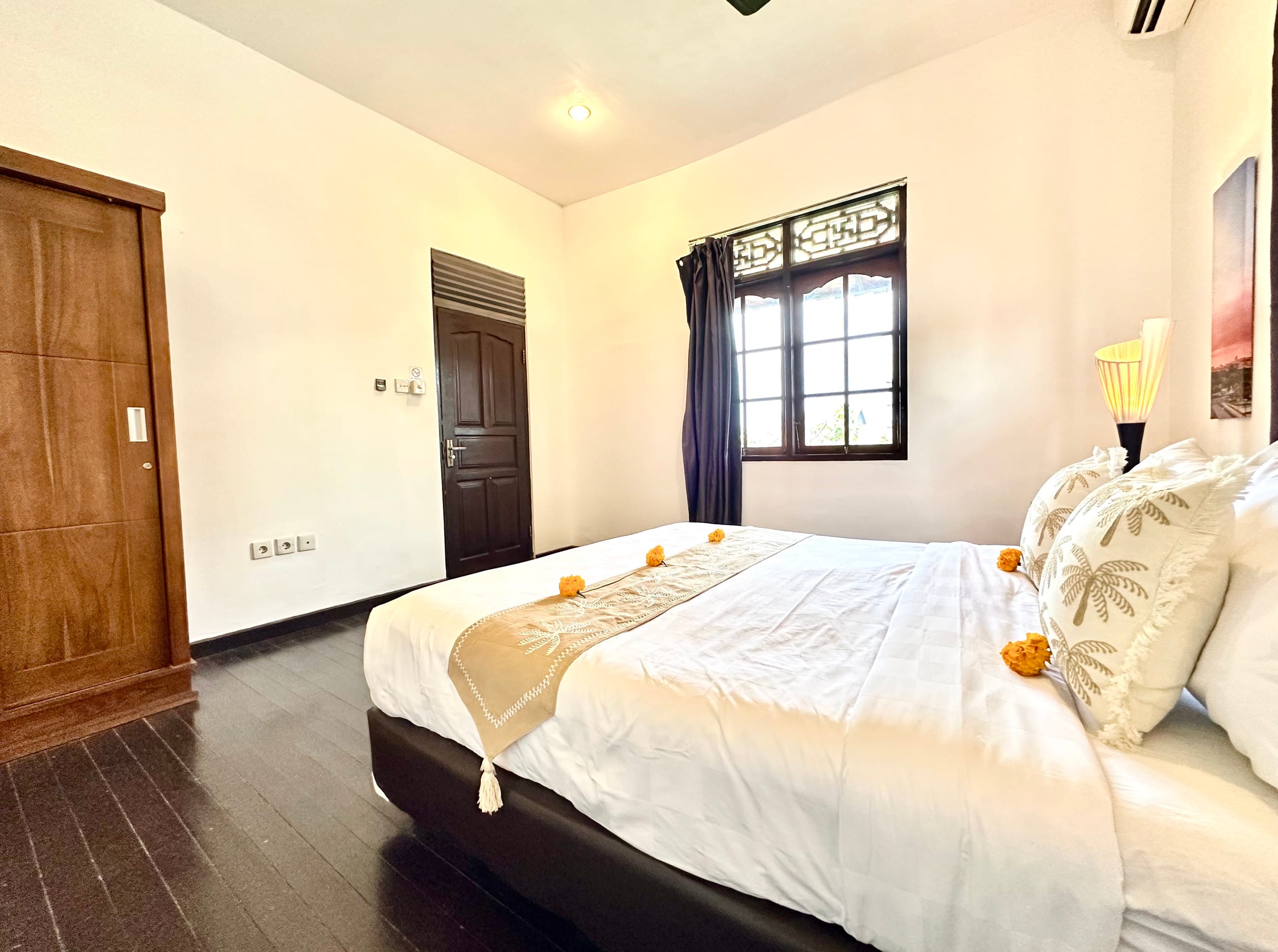 Family Villa in the middle of Legian walk to beach 34