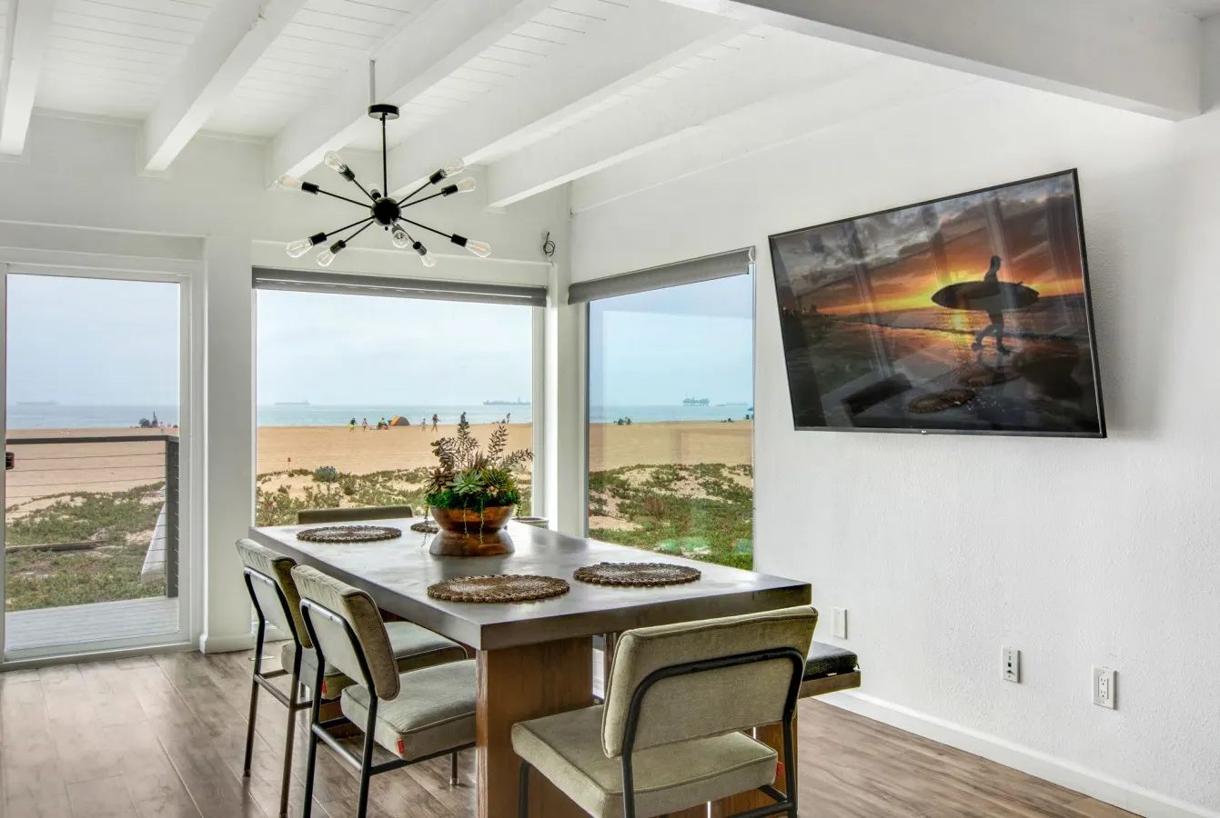 Beachfront Sunset Beach, Ocean Views, Sleeps 10 12