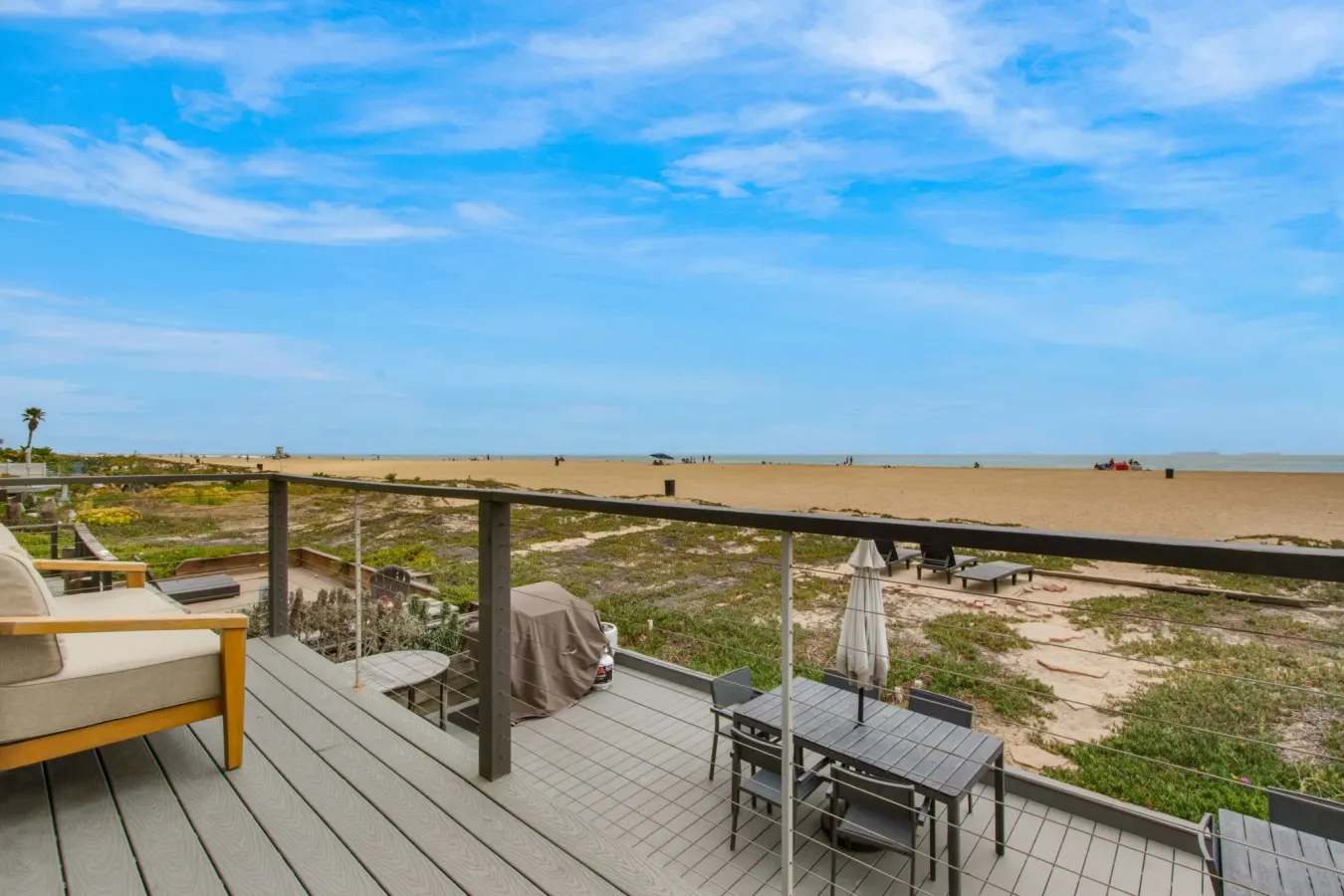 Beachfront Sunset Beach, Ocean Views, Sleeps 10 20