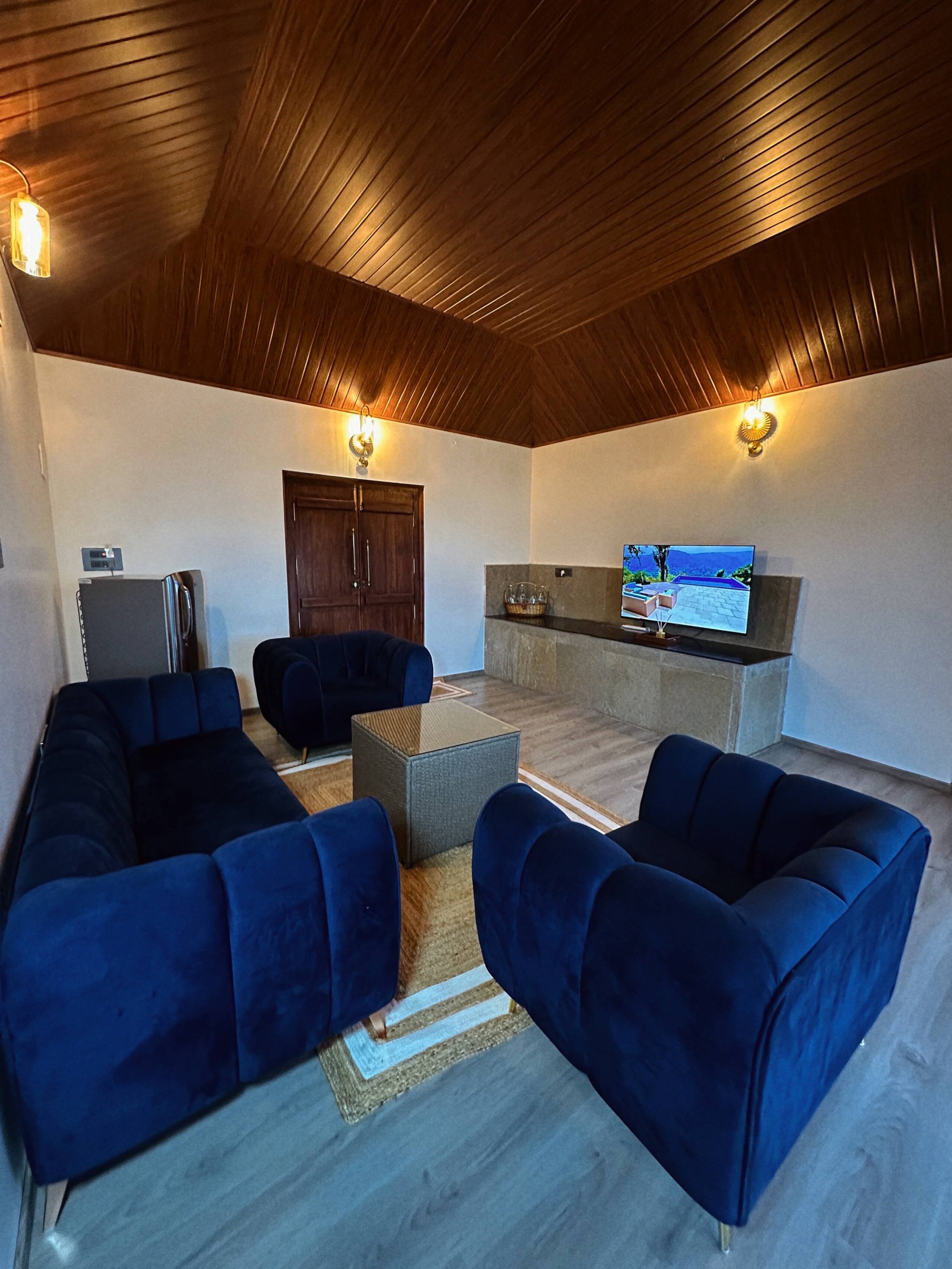 Vigok Estate 2BR Infinity pool 10