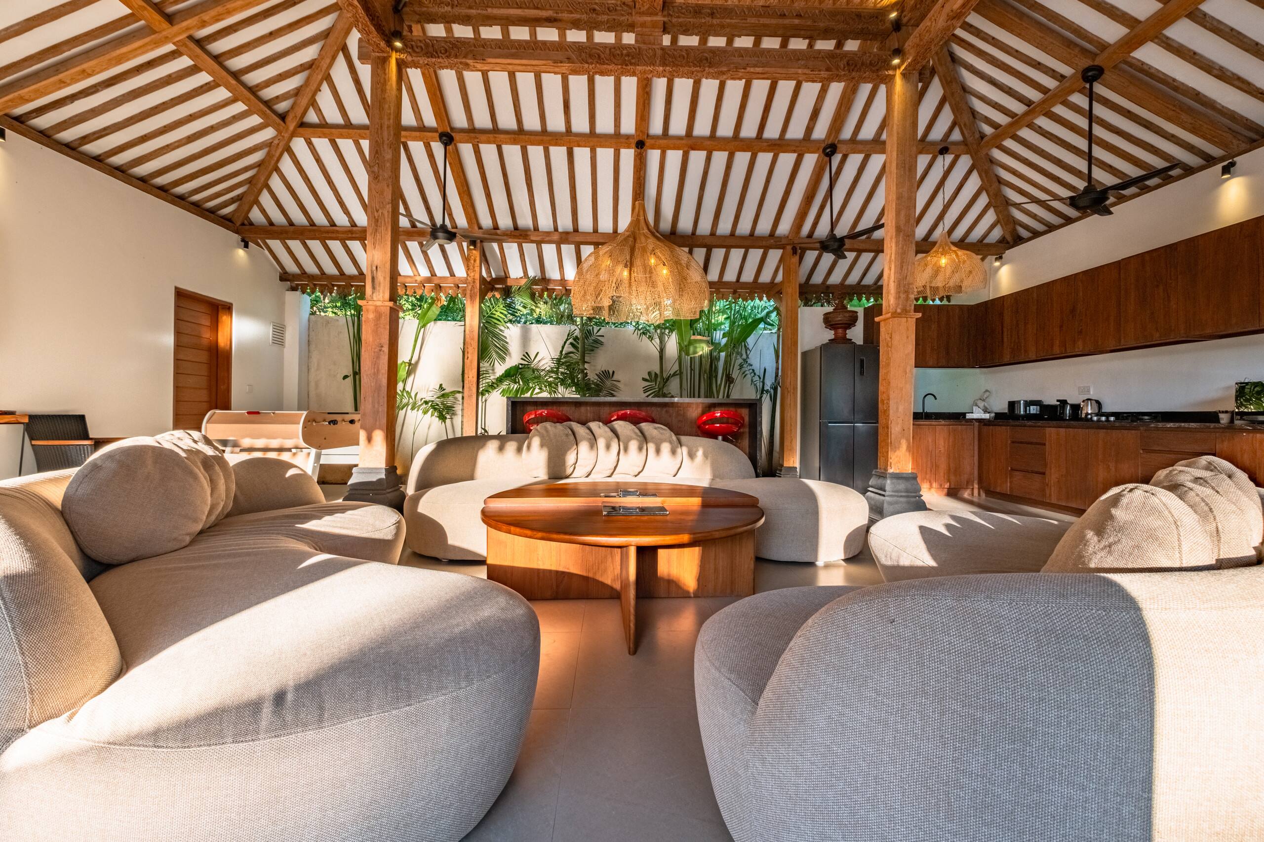 Brand new - Spacious 4bdrs villa - Balangan Beach — photo 3