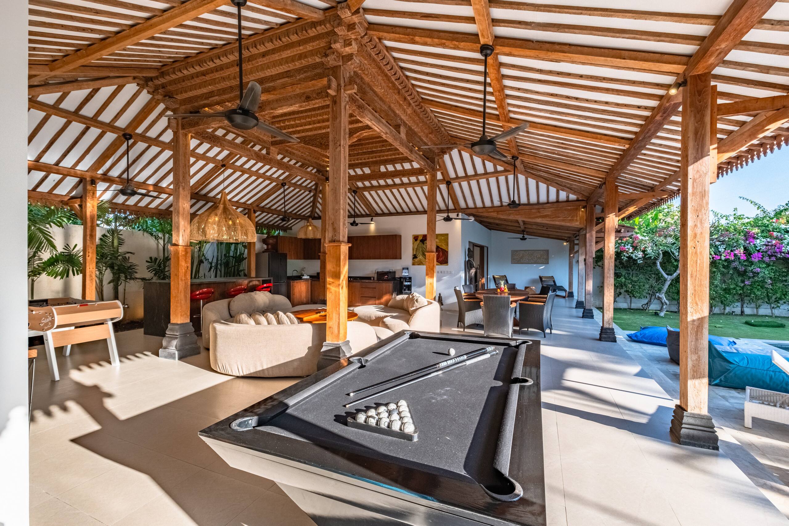 Brand new - Spacious 4bdrs villa - Balangan Beach — photo 2
