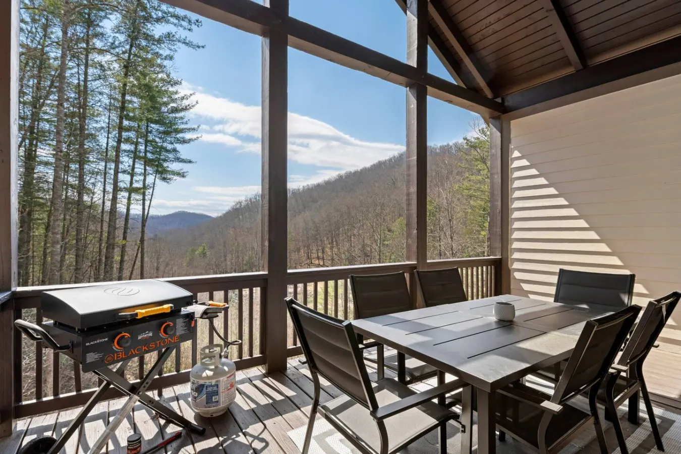 Mountain Escape | Balcony with Grill & View