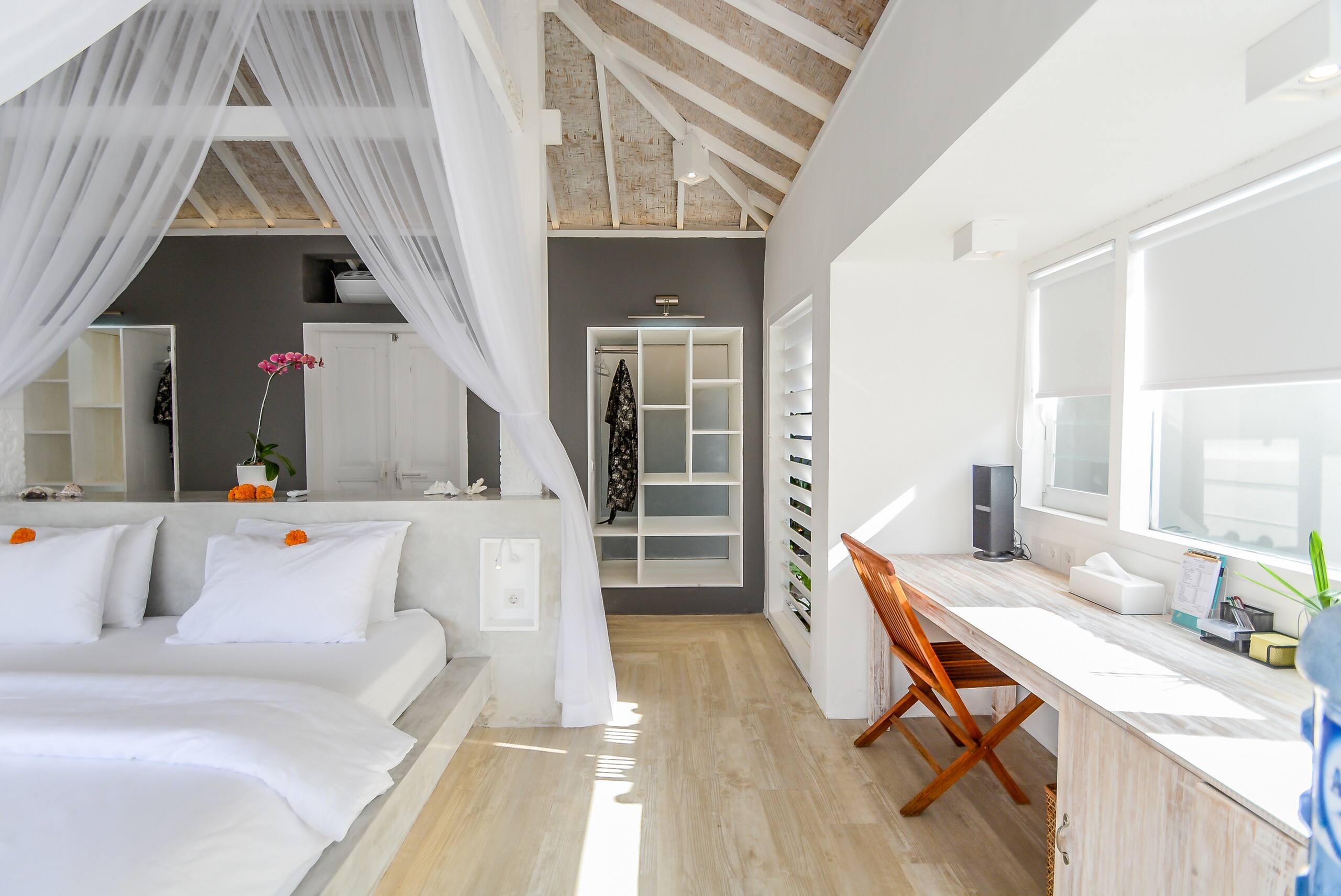 Mahi Mahi Suite 2: Romantic Joglo + Lagoon Pool 18
