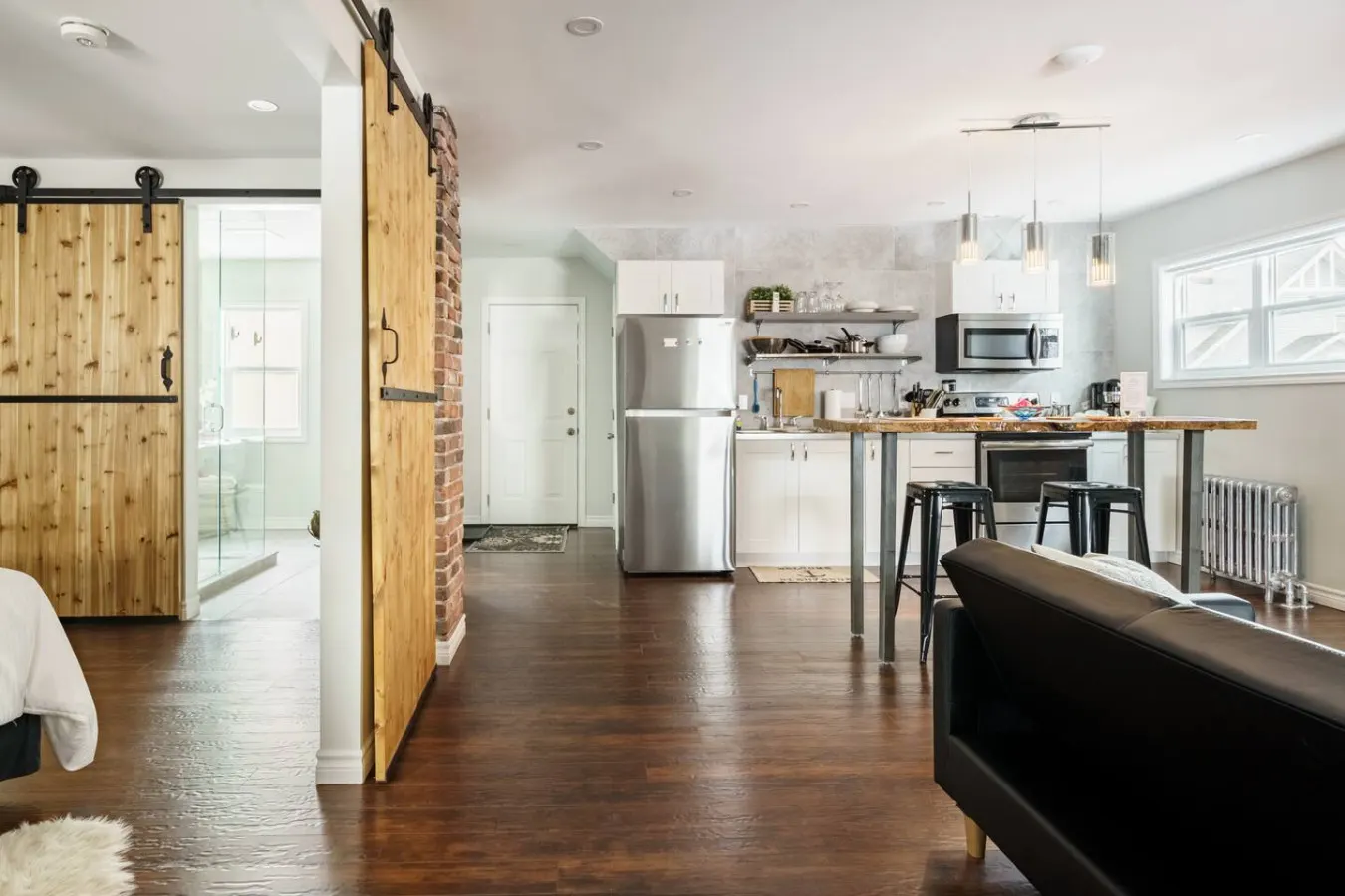 Wood-Rich Niagara Loft close to Queen Street 14