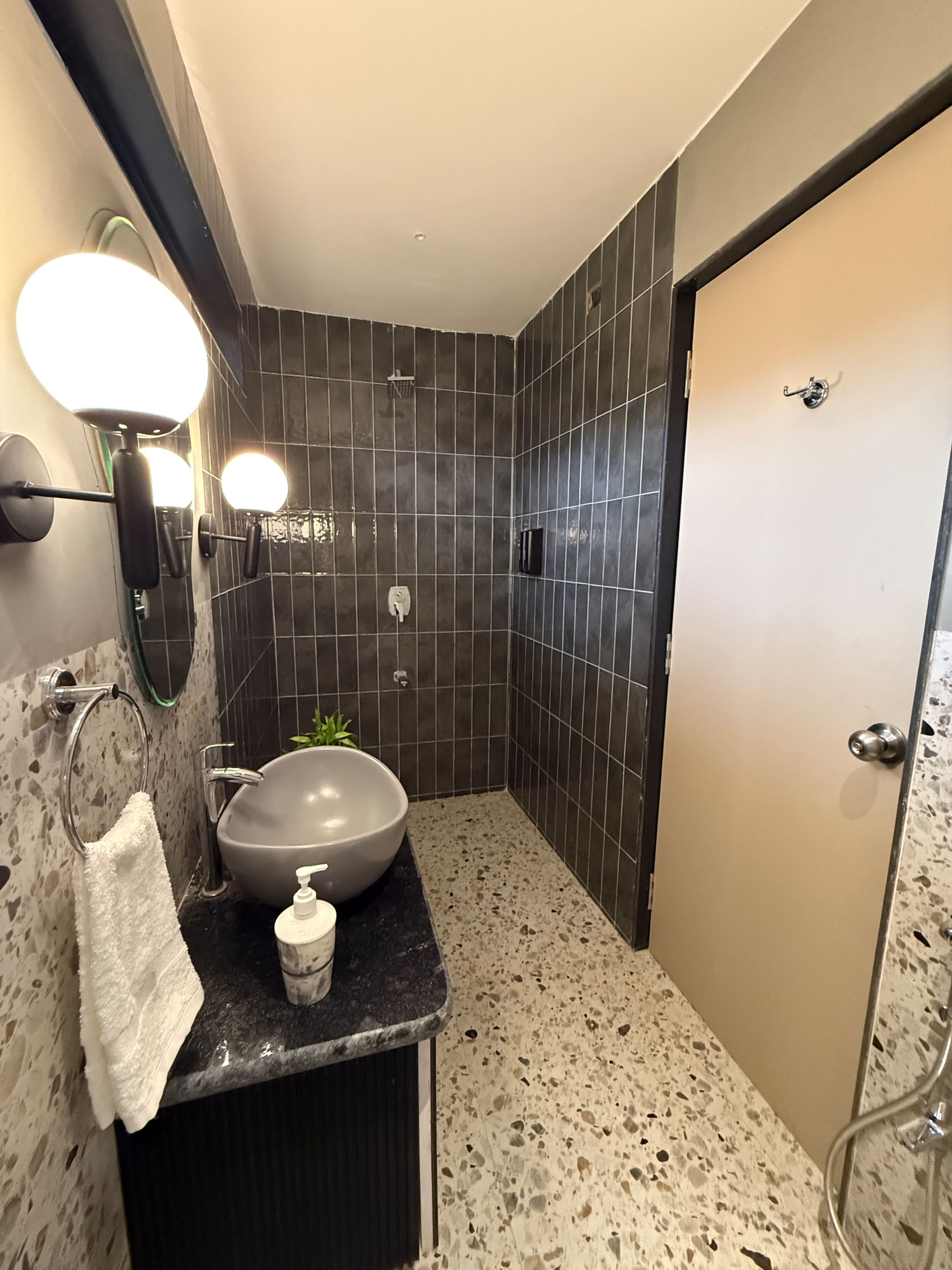 Deluxe suite with balcony in Fontainhas 4