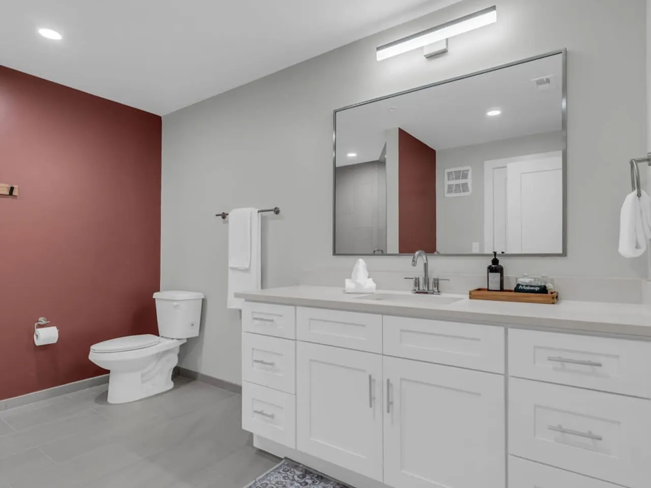 Lone Tree Escape | King Bed | Stylish DT Stay — photo 5