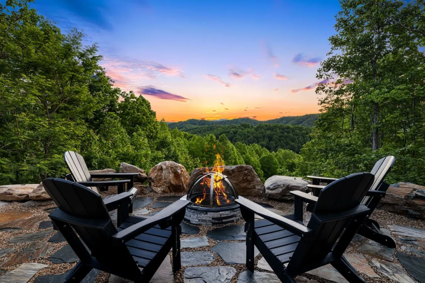 15 Min to Black Mtn | Hot Tub, Views & Game Room — photo 4