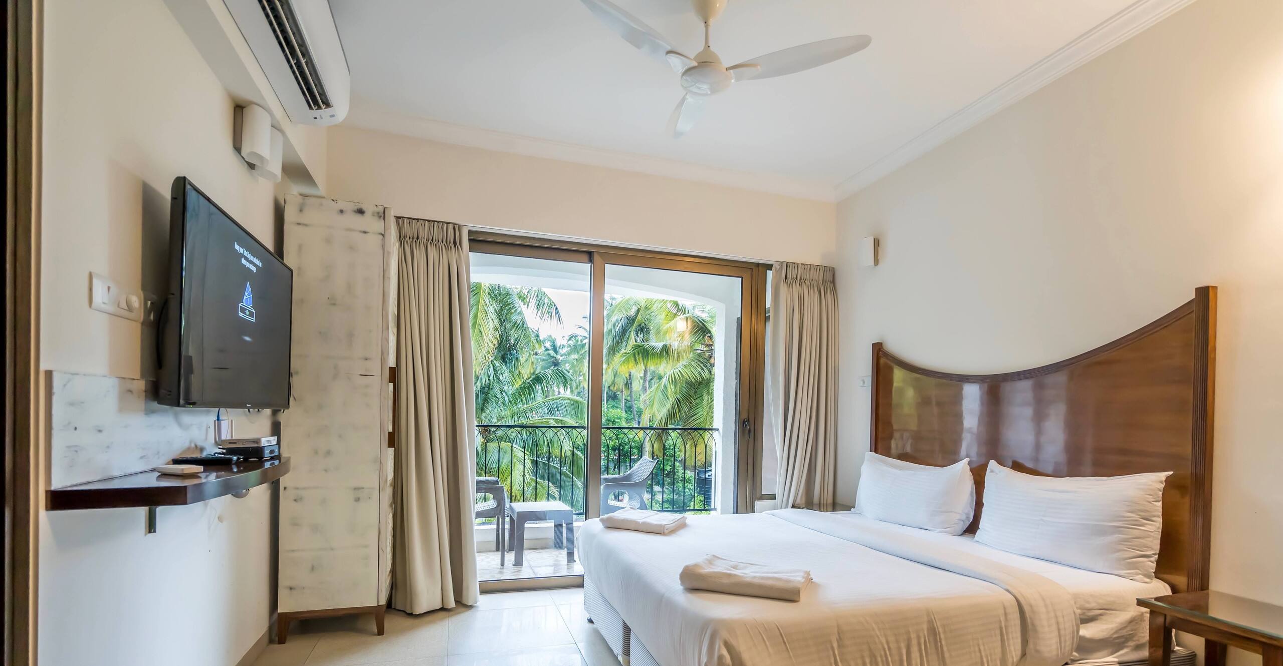 Casa Legend Suites  · Luxurious 2 Double Bed Suite near Candolim Beach 13