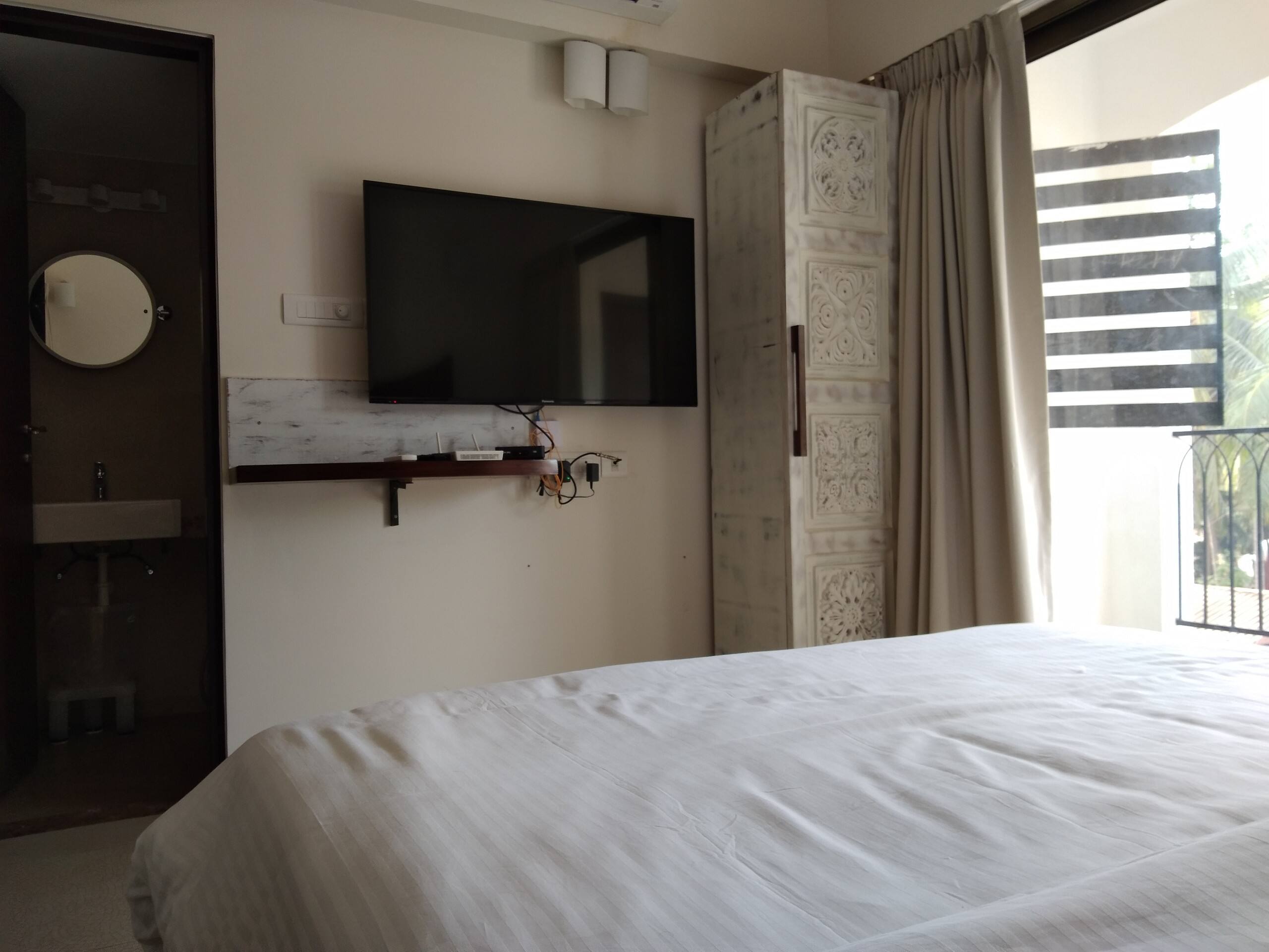 Casa Legend Suites  · Luxurious 2 Double Bed Suite near Candolim Beach 12