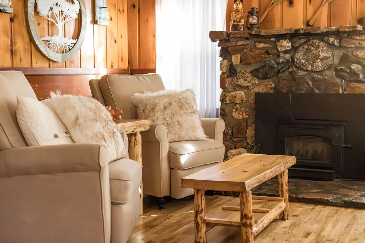 Mountain Getaway, Hot Tub, Games & BBQ 18