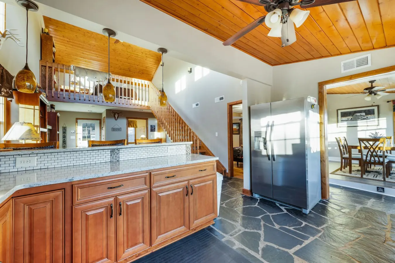 Mountain Retreat: Stunning Views, Fire Pit, Peace 19