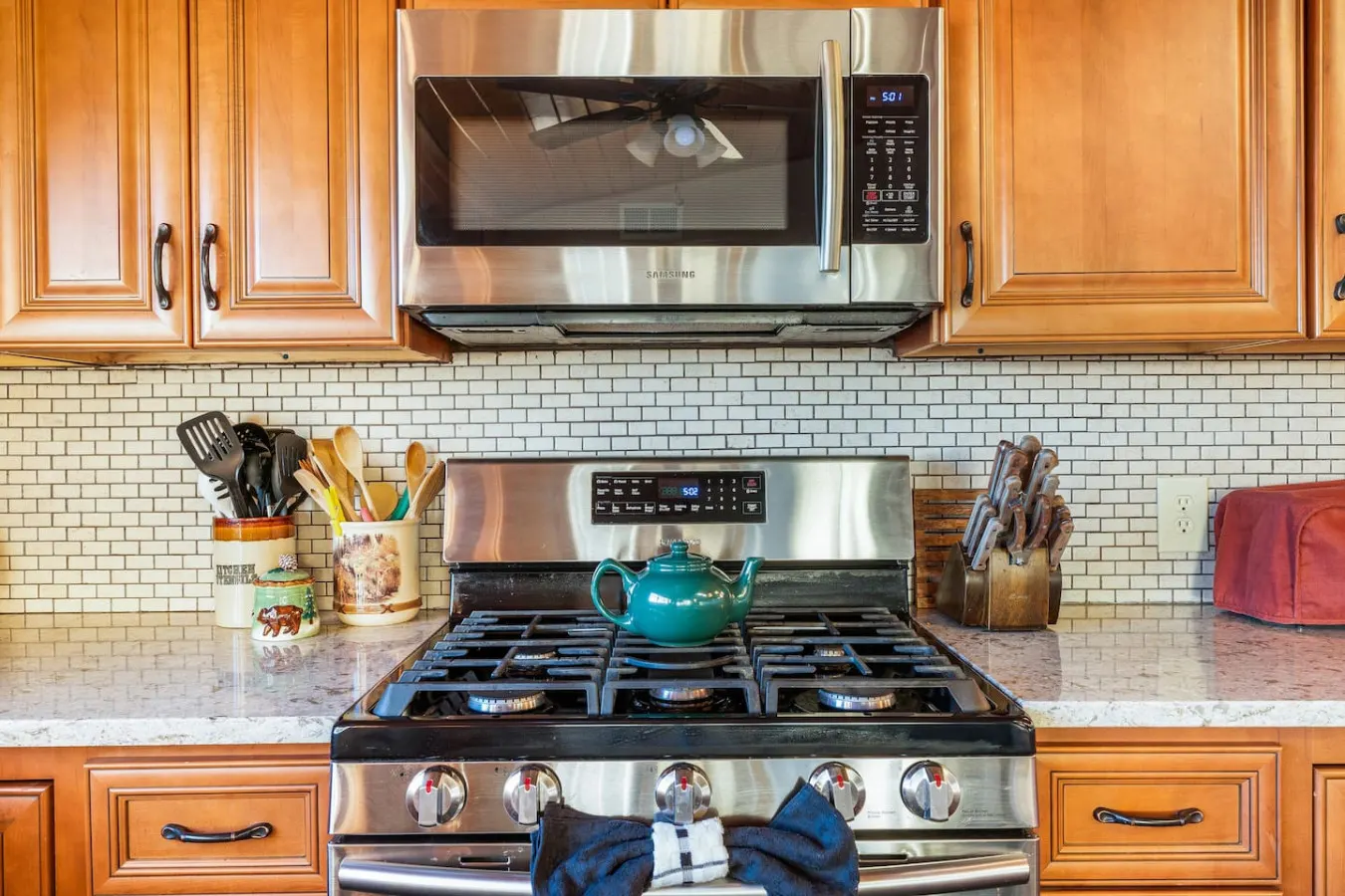 Mountain Retreat: Stunning Views, Fire Pit, Peace 20