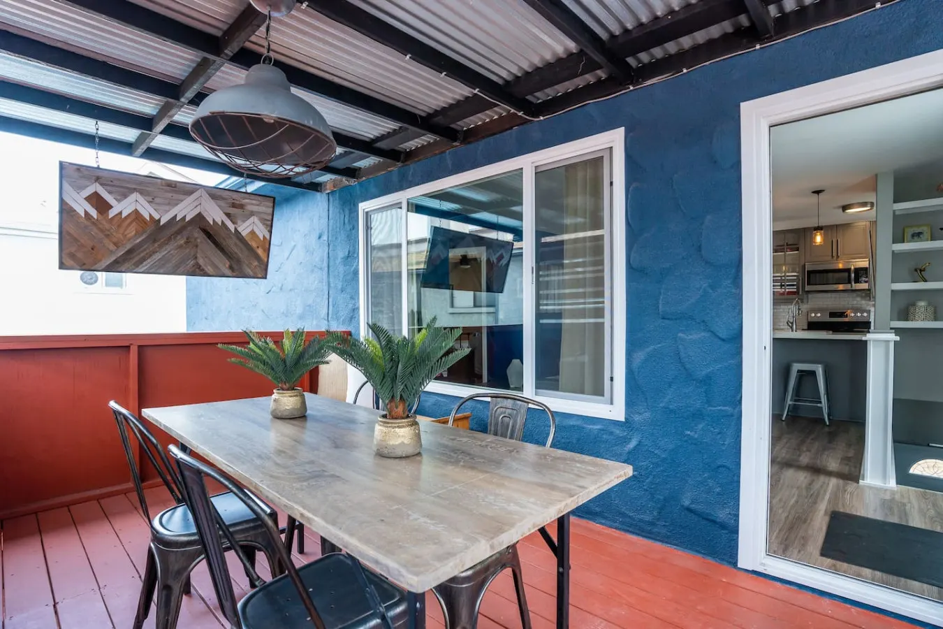 Porchlight Home - Cozy Upstairs 1B - Free Parking 18