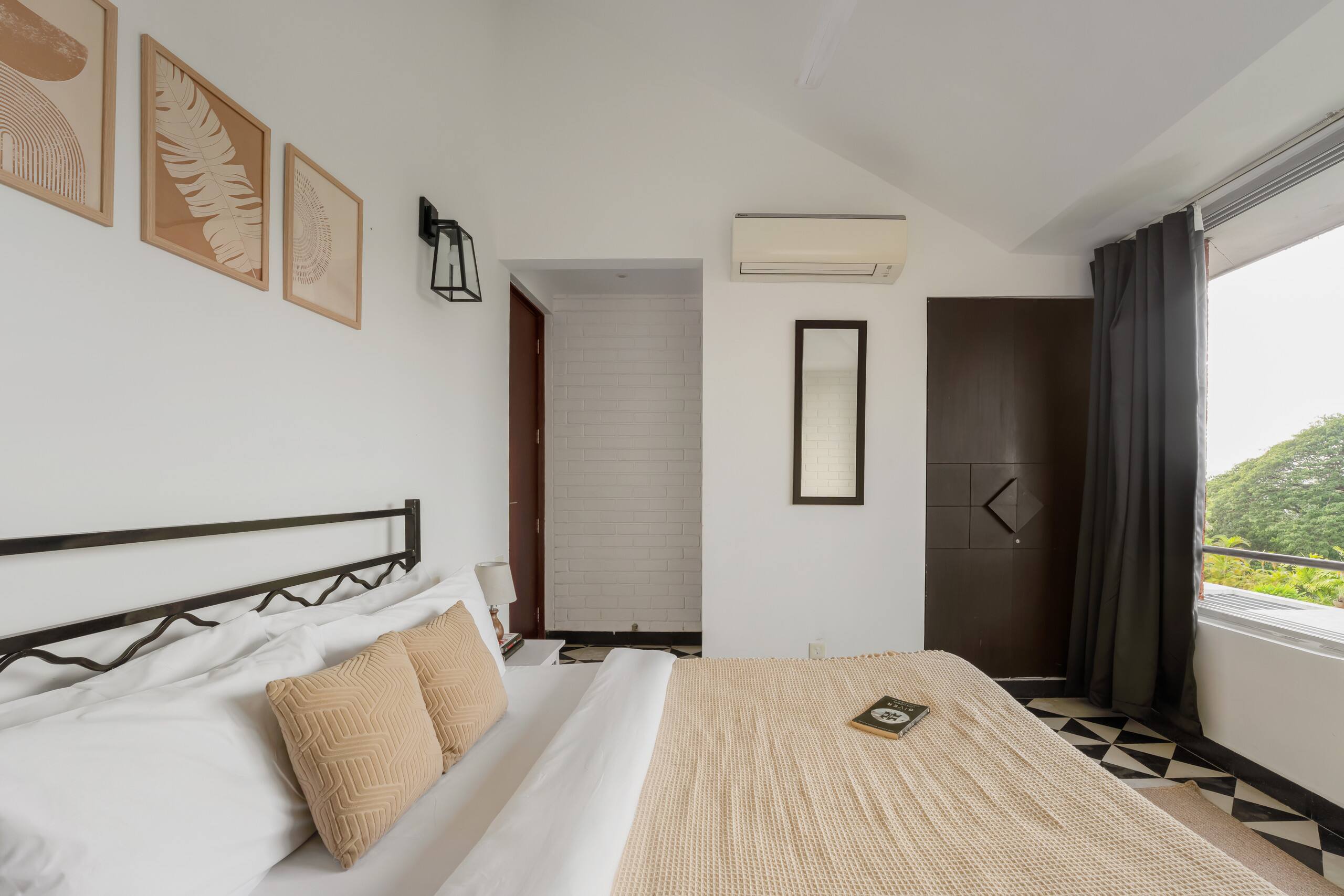 Lush 2BHK | Pool | Reis Magos 33