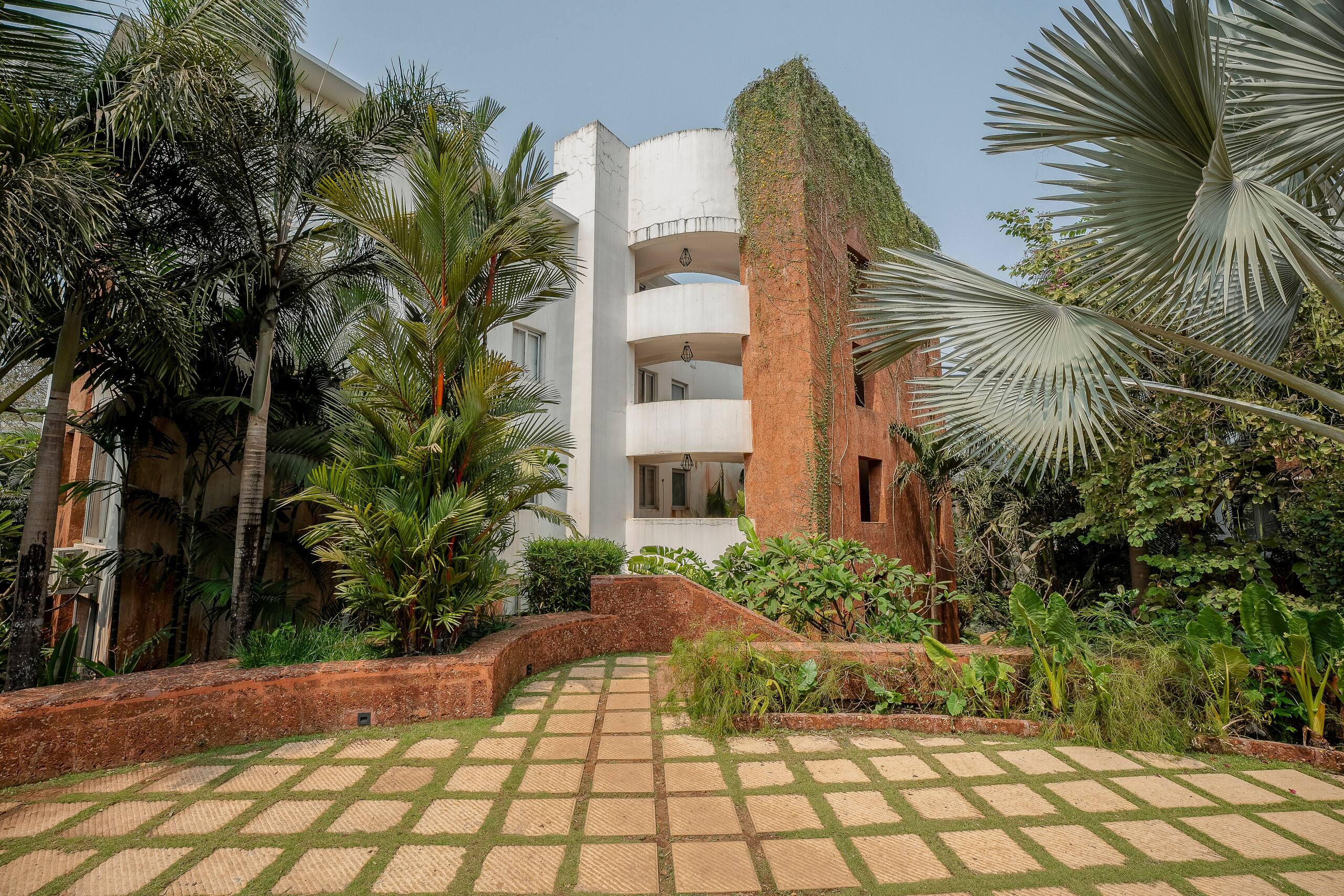 Lush 2BHK | Pool | Reis Magos 6