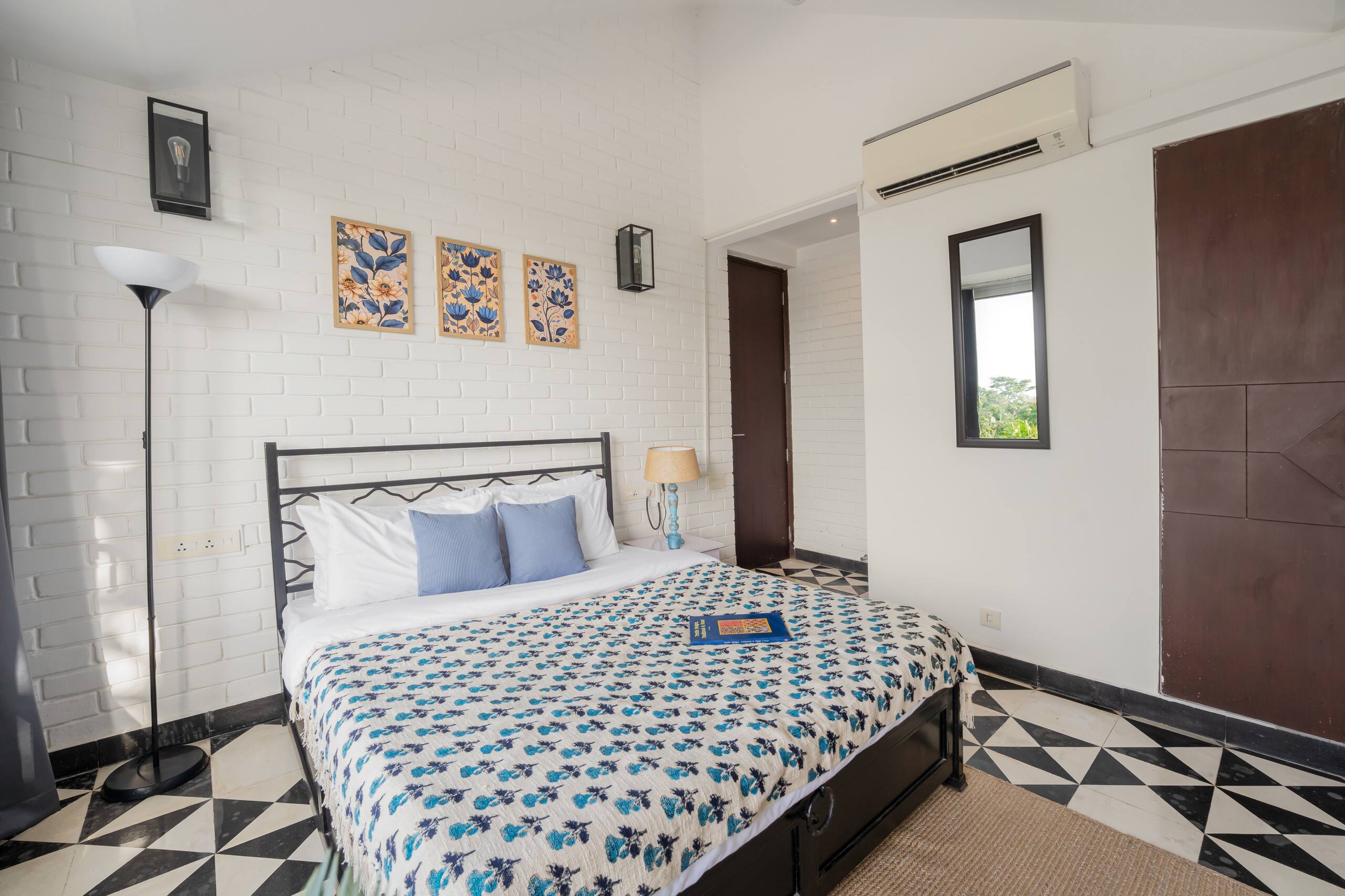 Lush 2BHK | Pool | Reis Magos 37