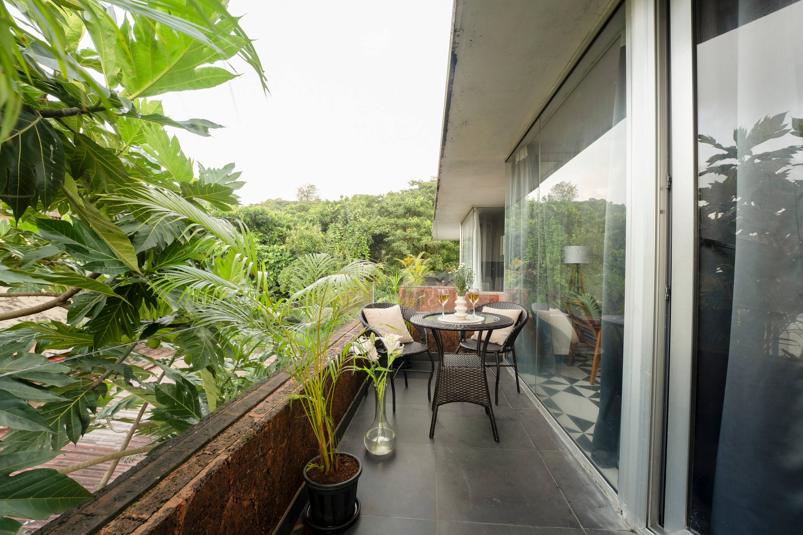Lush 2BHK | Pool | Reis Magos — photo 4