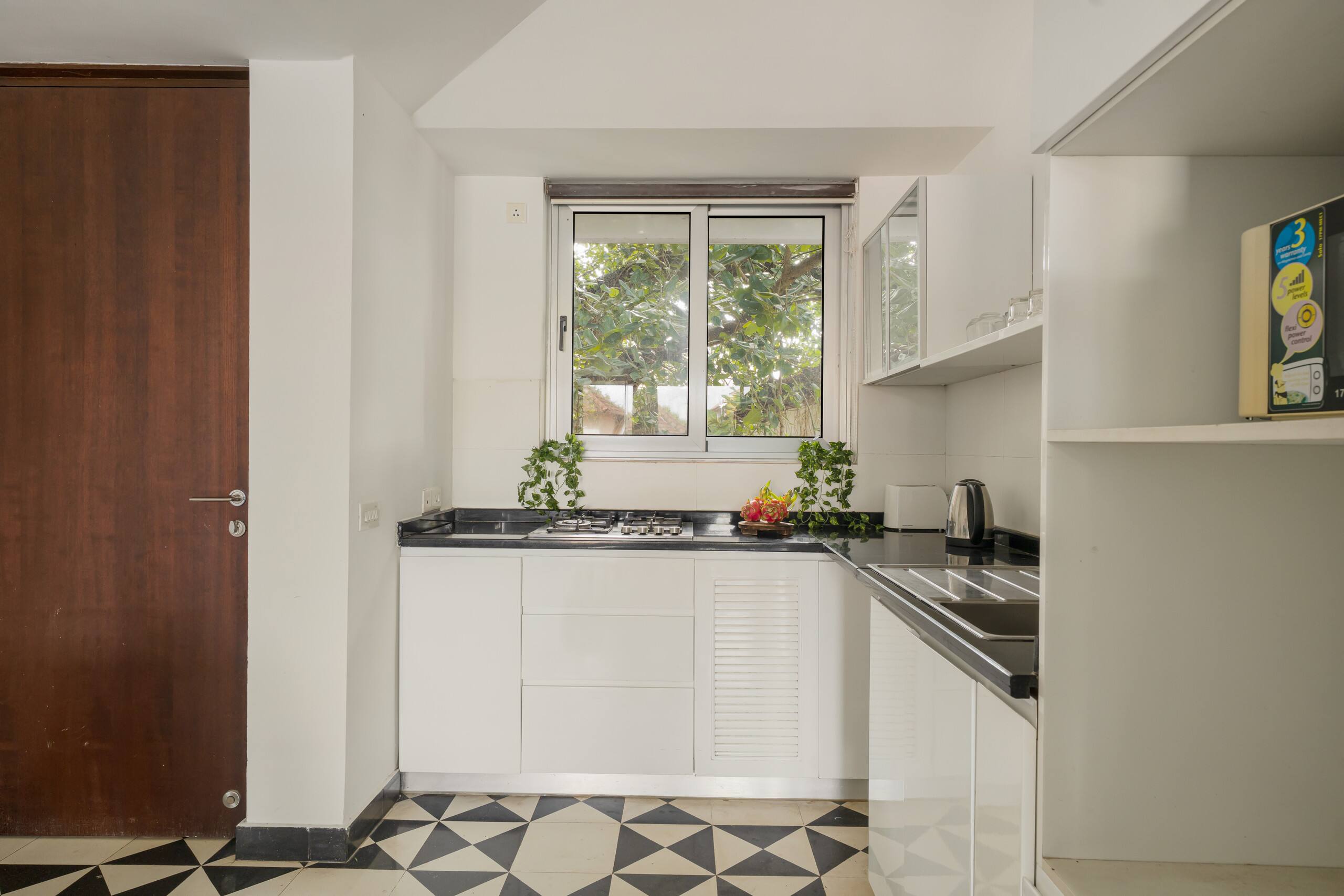 Lush 2BHK | Pool | Reis Magos 20