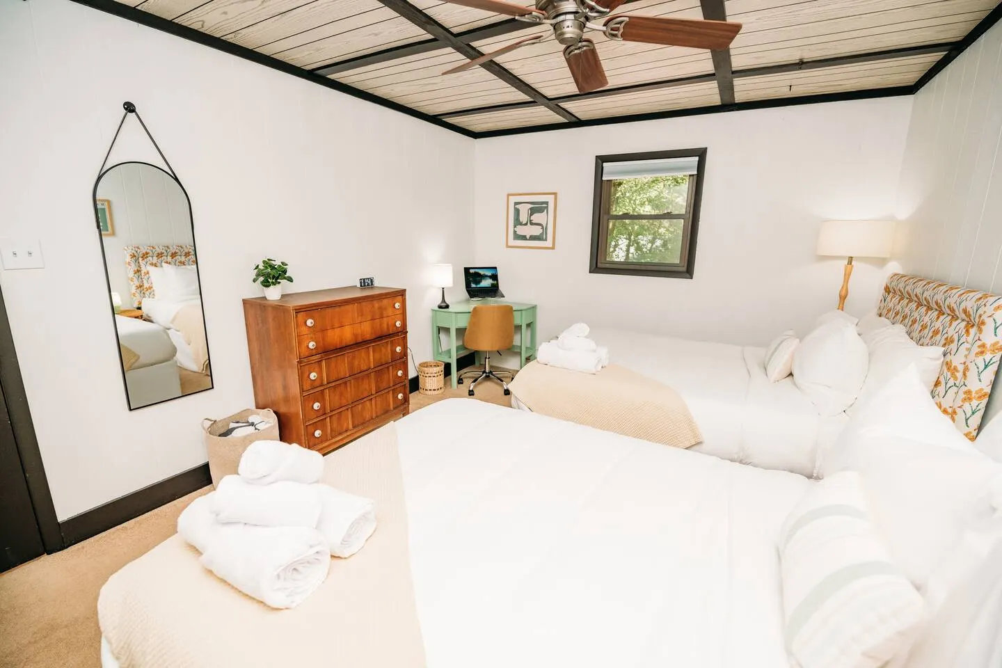 Group Retreat w/ Beach-HotTub-GameRoom-FirePit-BBQ 16