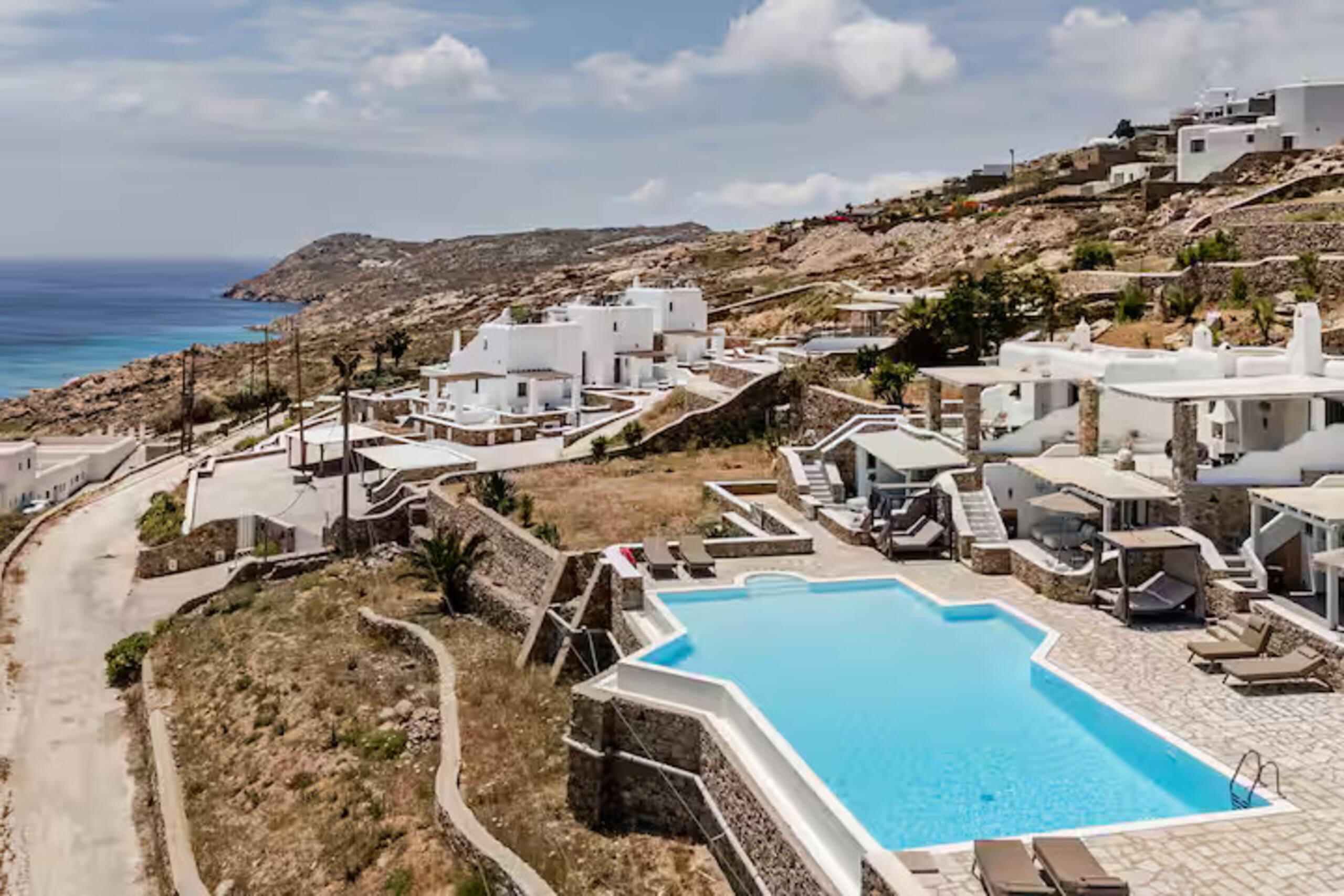 Cavo Blue Two bedroom Villa with shared pool 28