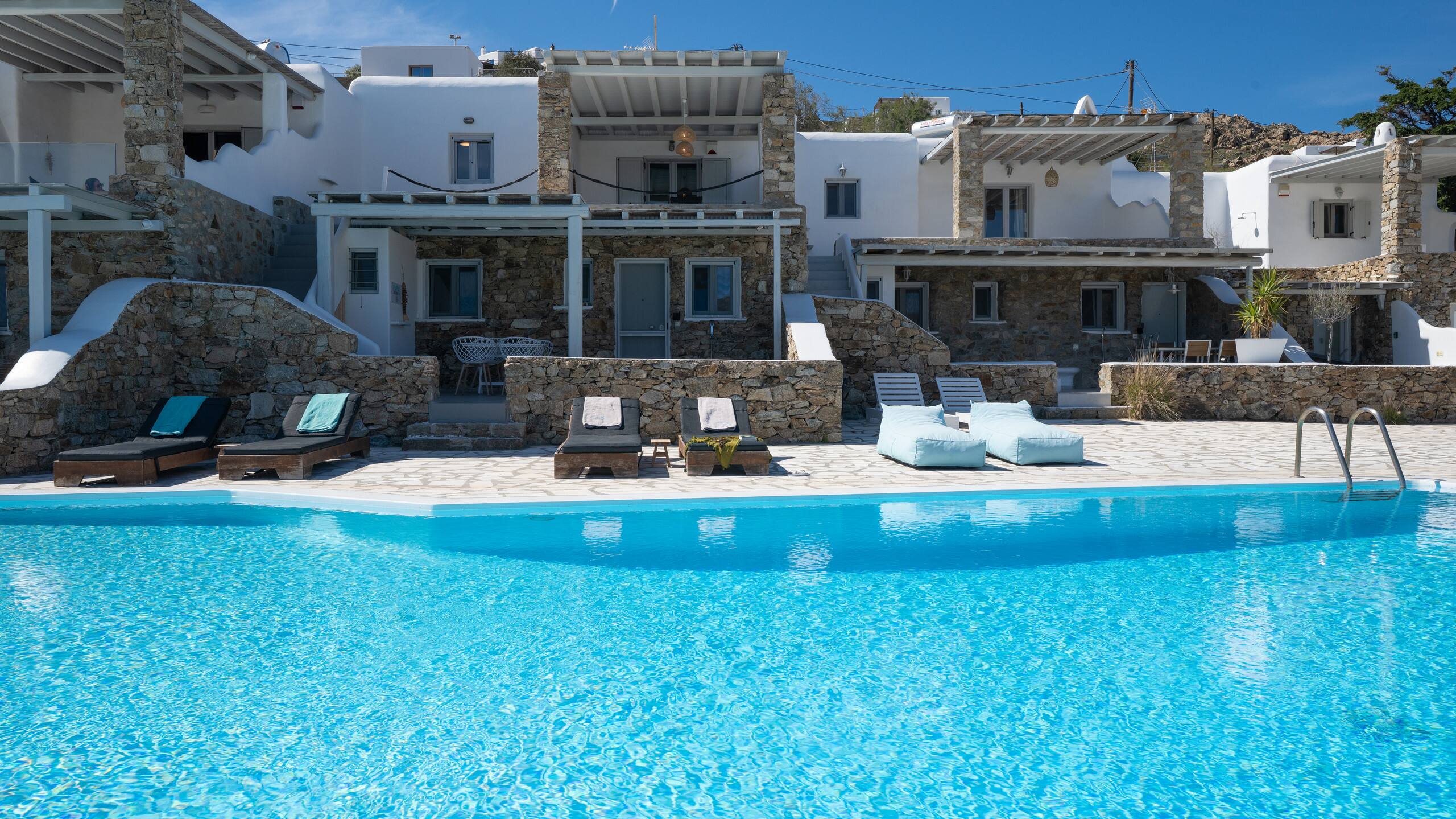 Cavo Blue Two bedroom Villa with shared pool 24