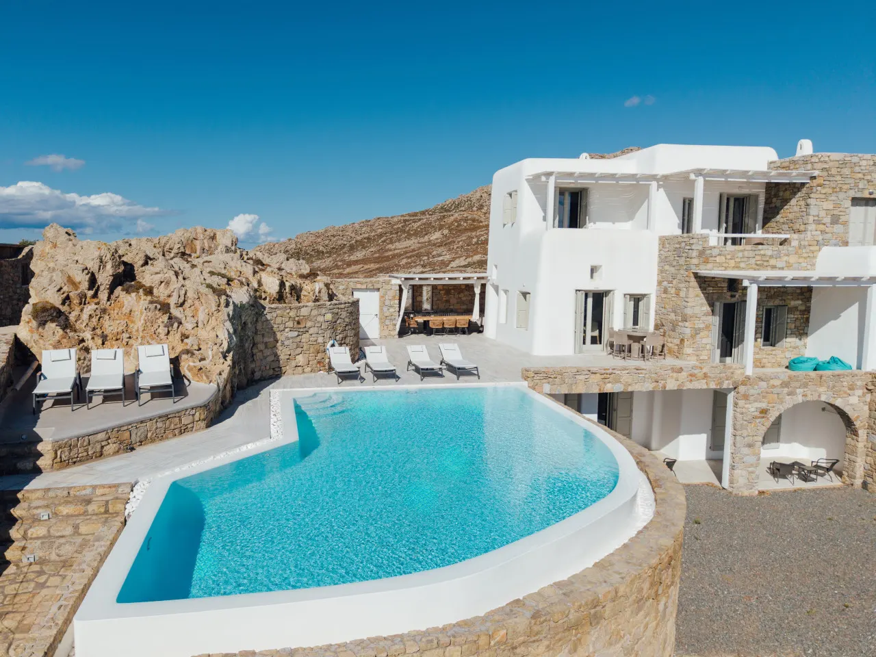 Deluxe Seaview Villa with Private Infinity Pool 10