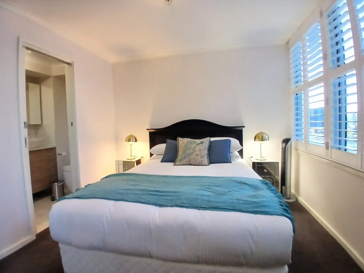 Southbank Boulevard Retreat by Readyset Apartments - 3 Bedroom Apartment - SB1 9