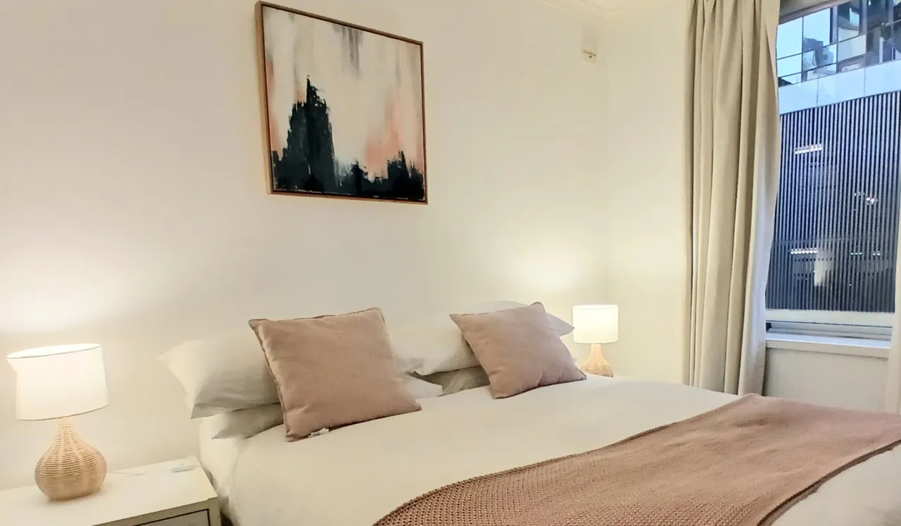 Southbank Boulevard Retreat by Readyset Apartments - 3 Bedroom Apartment - SB1 4