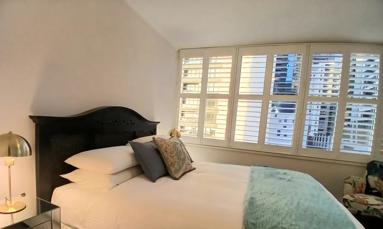 Southbank Boulevard Retreat by Readyset Apartments - 3 Bedroom Apartment - SB1 8