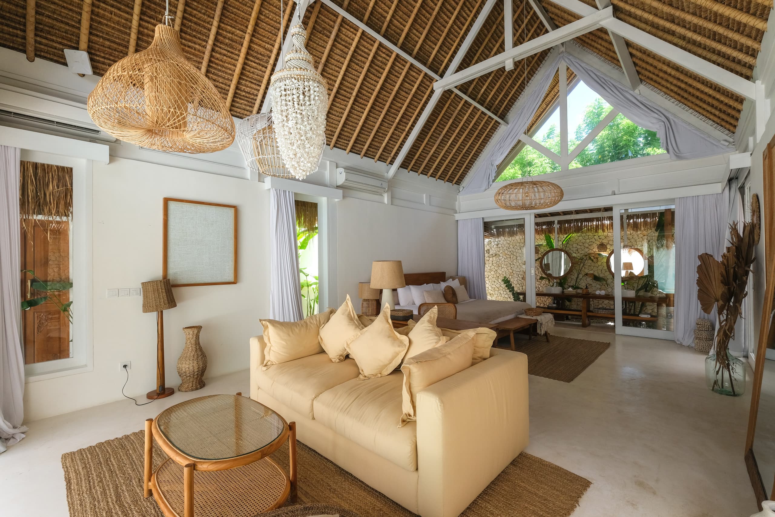 AMAKA: Mediterranean Boho Style Villa Bingin 10