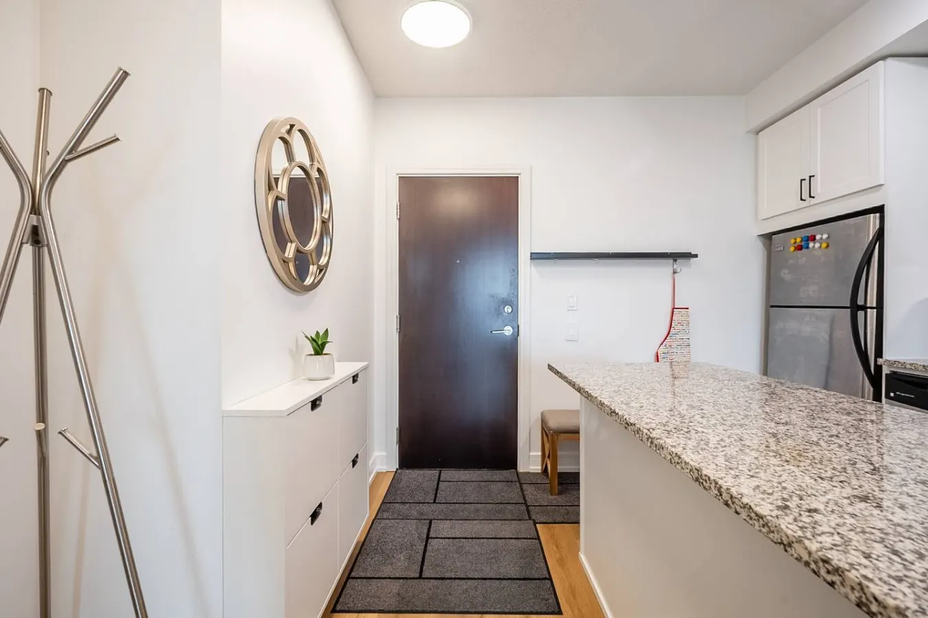 Stylish 1BR Condo Sleeps 4 Stunning City Views 14