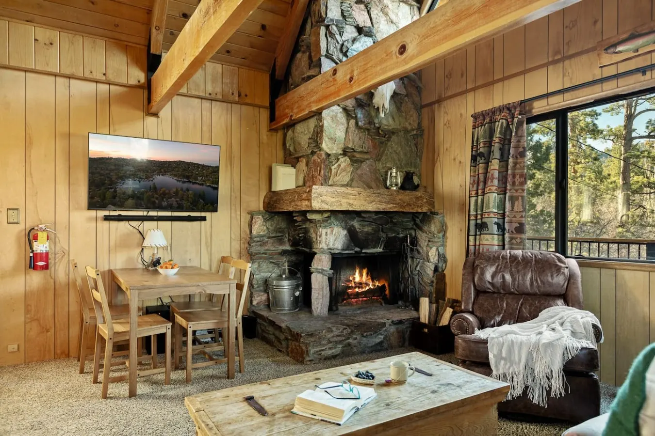 Silver Coyote - Slope views, firepit, golf course 1