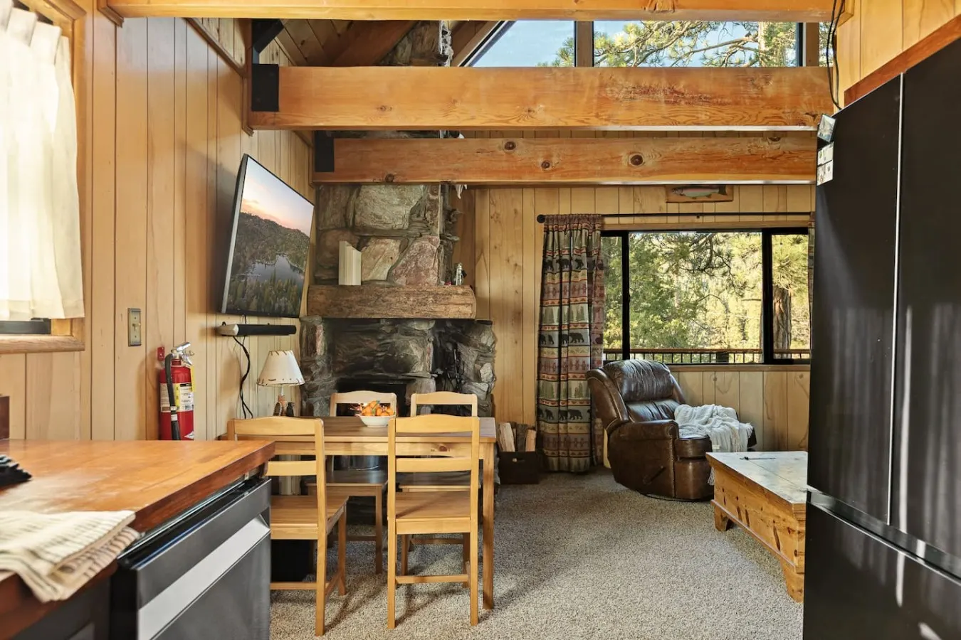 Silver Coyote - Slope views, firepit, golf course 12