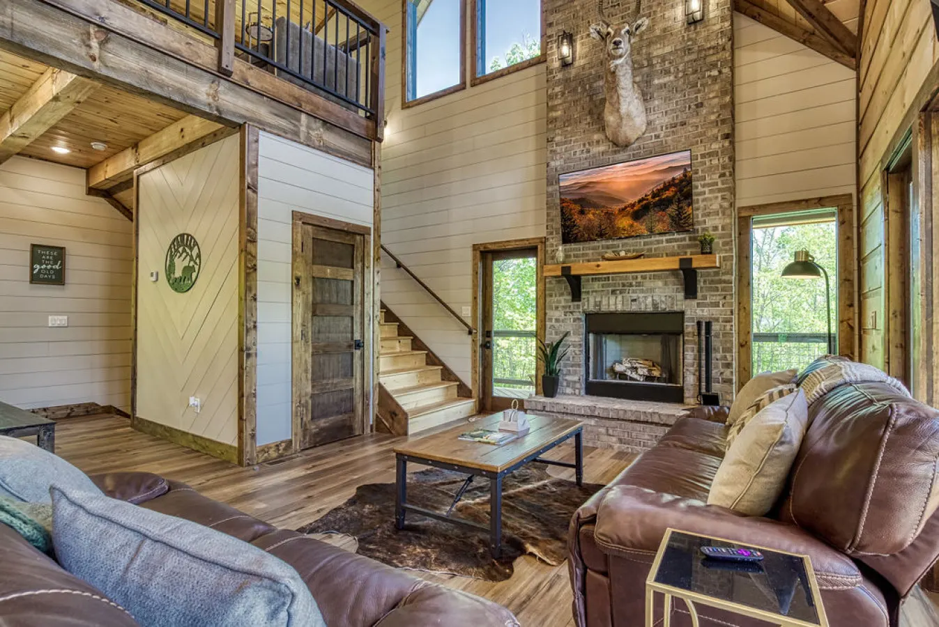 Brand New Cabin w/ Mountain Views & Karaoke 17
