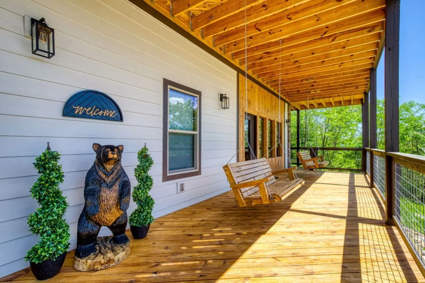 Brand New Cabin w/ Mountain Views & Karaoke 5
