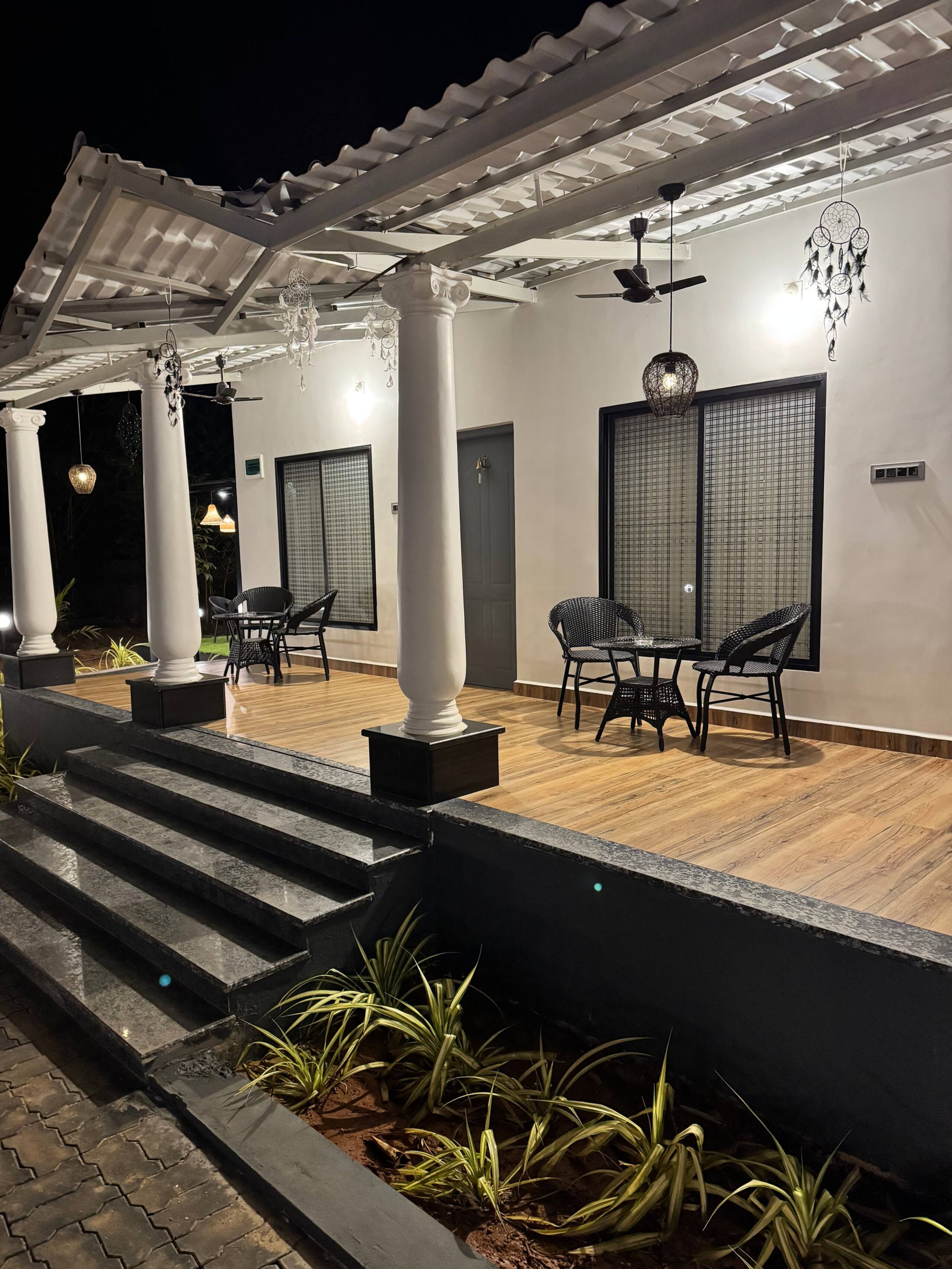 Mannat Retreat (LUNA) 8