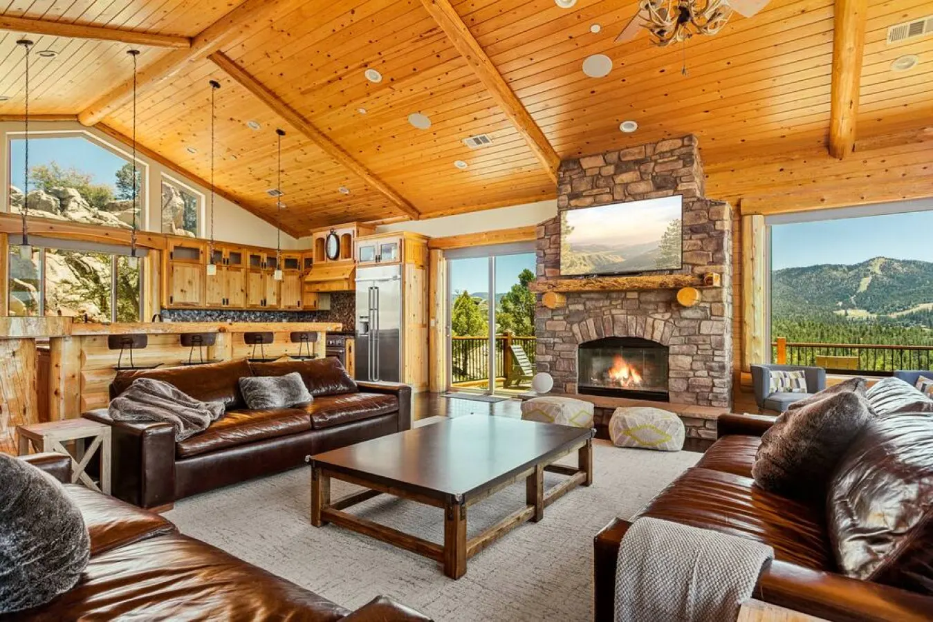 Hidden Haven Lux Estate: Big Bear Lake Views - Spa 11