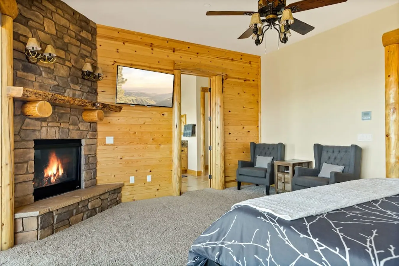 Hidden Haven Lux Estate: Big Bear Lake Views - Spa 16
