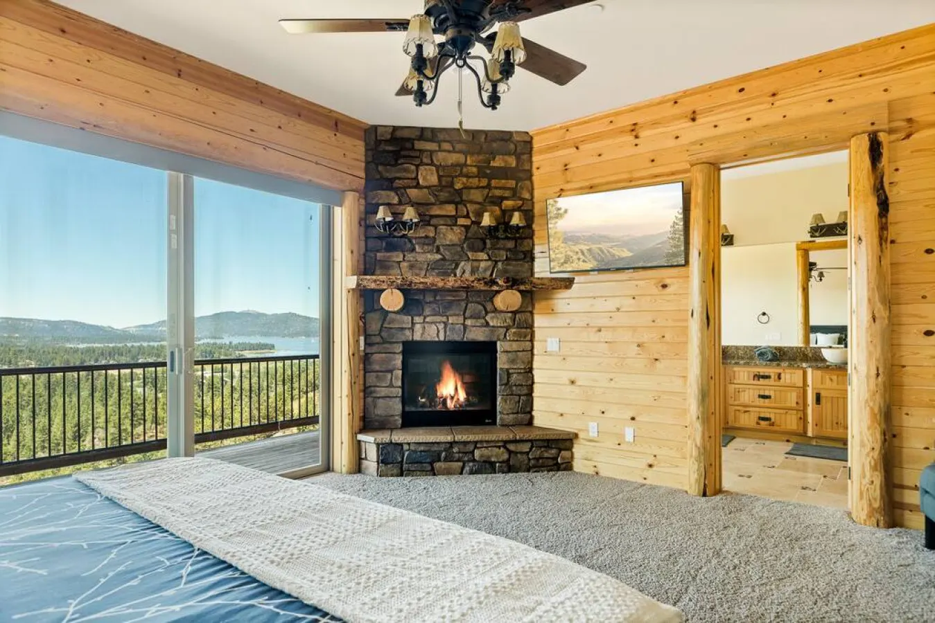 Hidden Haven Lux Estate: Big Bear Lake Views - Spa 19