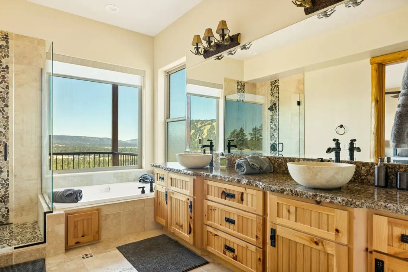 Hidden Haven Lux Estate: Big Bear Lake Views - Spa 20