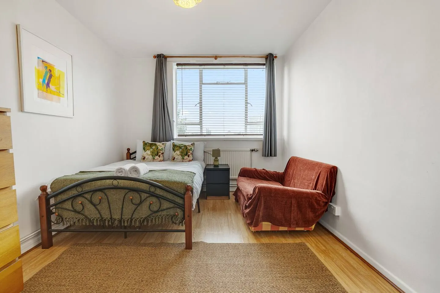 Zone 1 Spacious Serviced Apartment in Central London 15
