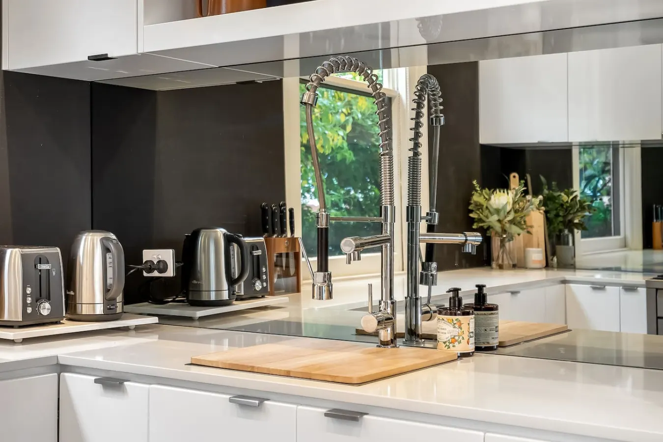 Modern Home in Heart of Sandy Bay 16