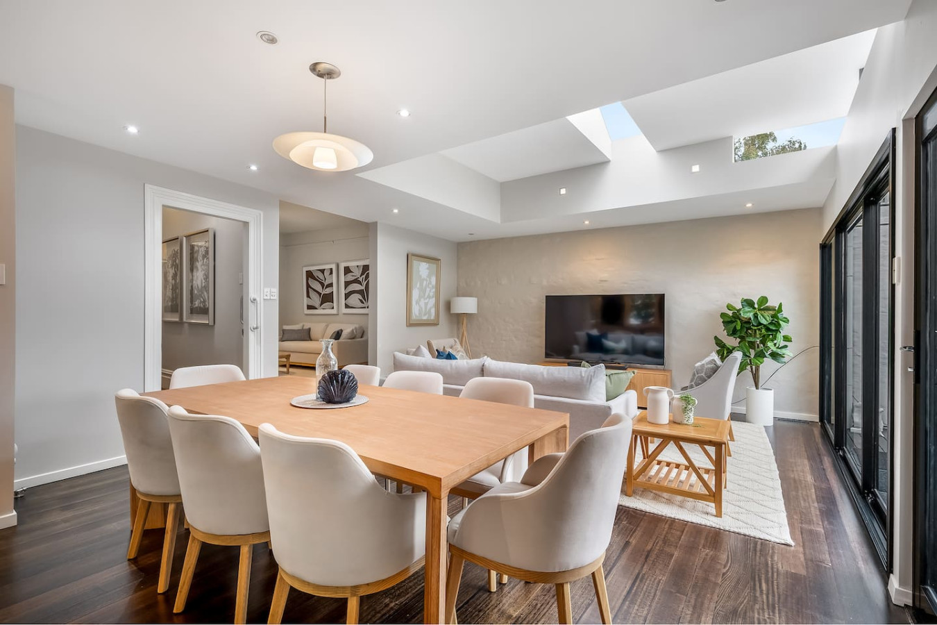 Modern Home in Heart of Sandy Bay 3