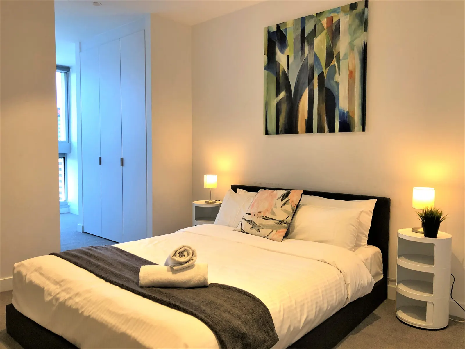 ReadySet Apartments on Rose Lane - 3 Bedroom Apartment - RL1 10