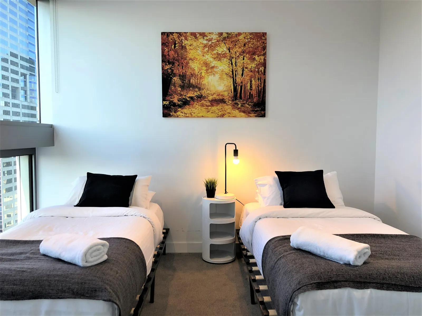 ReadySet Apartments on Rose Lane - 3 Bedroom Apartment - RL1 14
