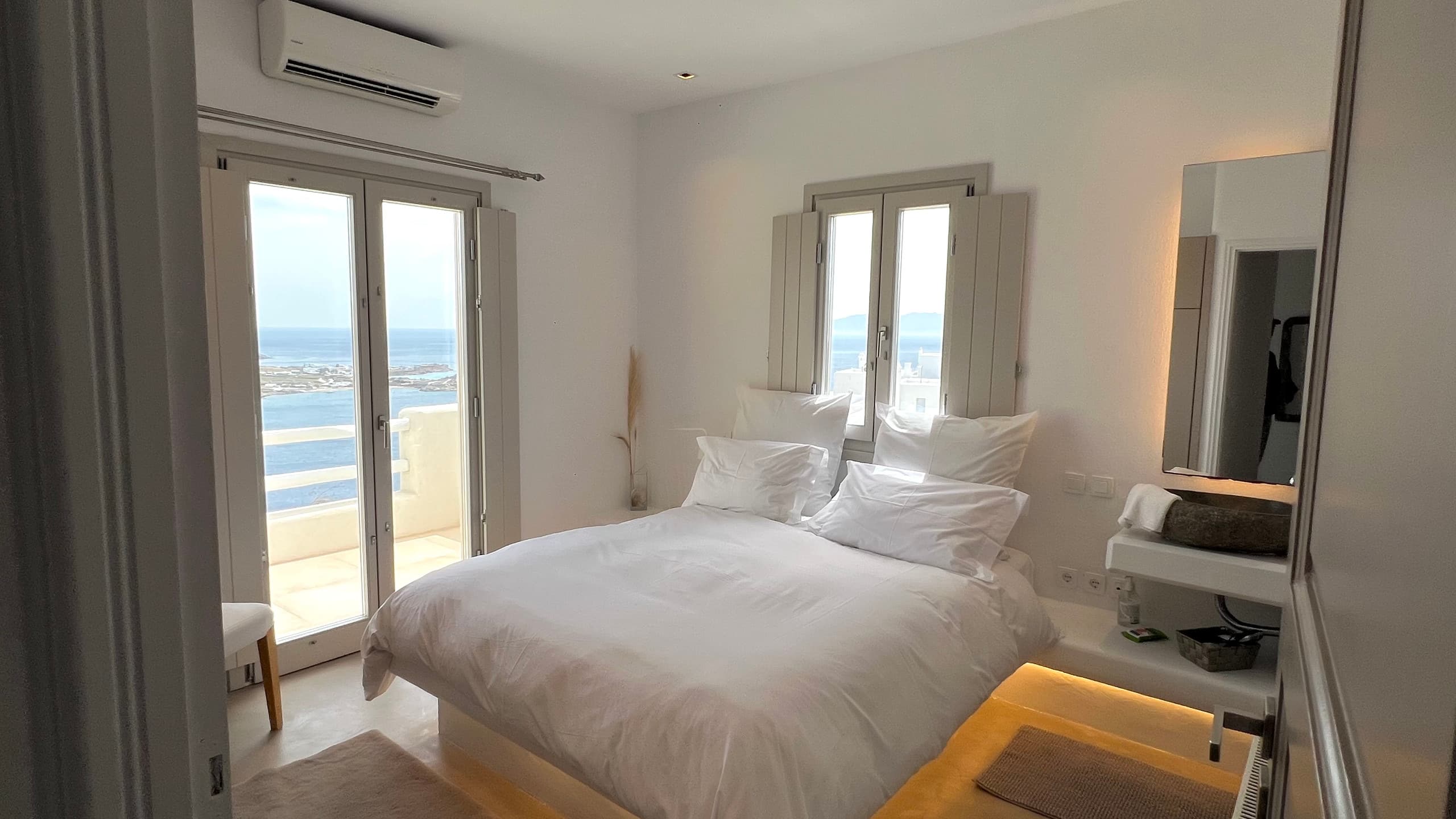 Psarou Summer Villa in Mykonos 16