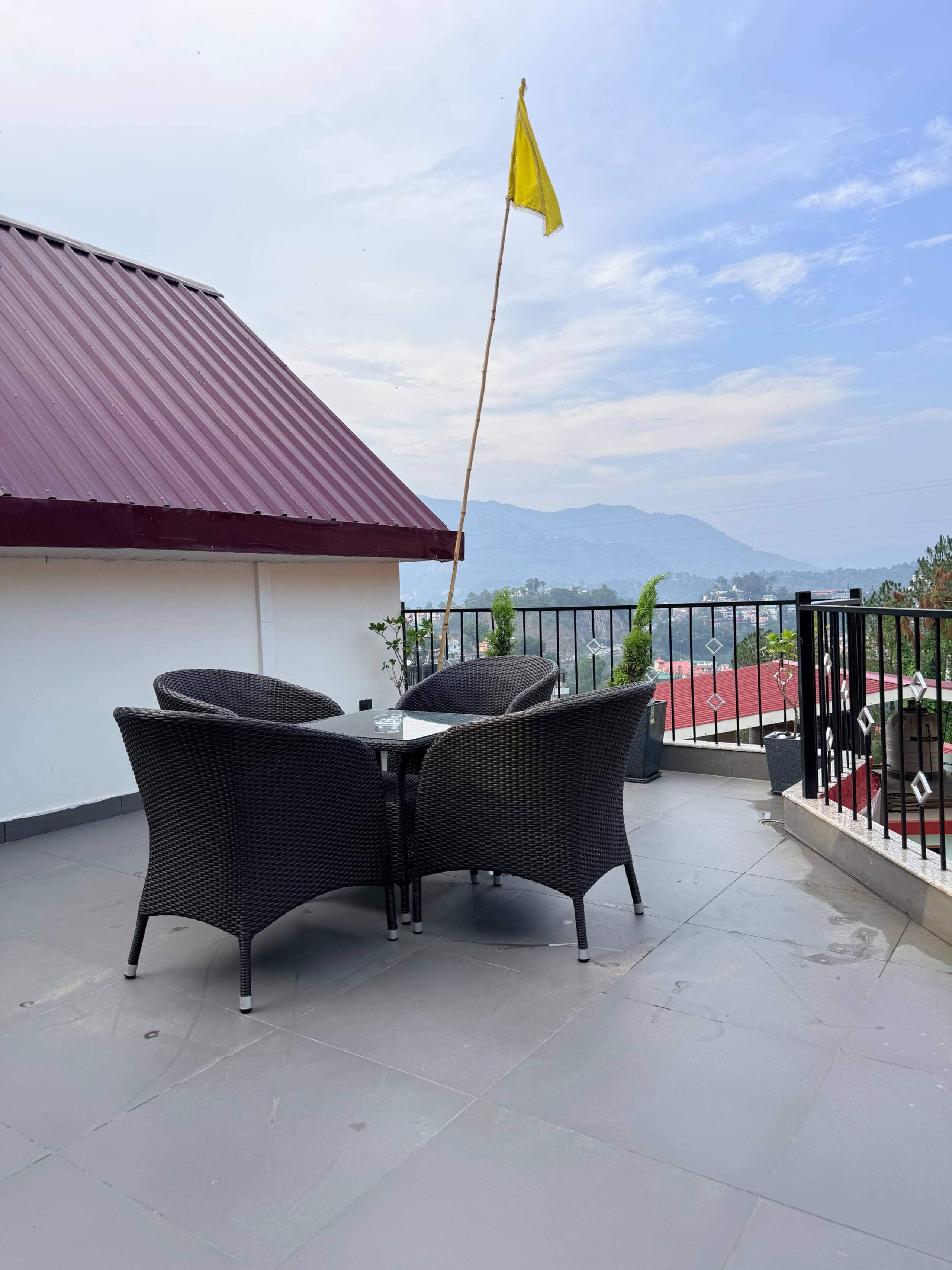 Modern wooden retreat with balcony | mountain view 22