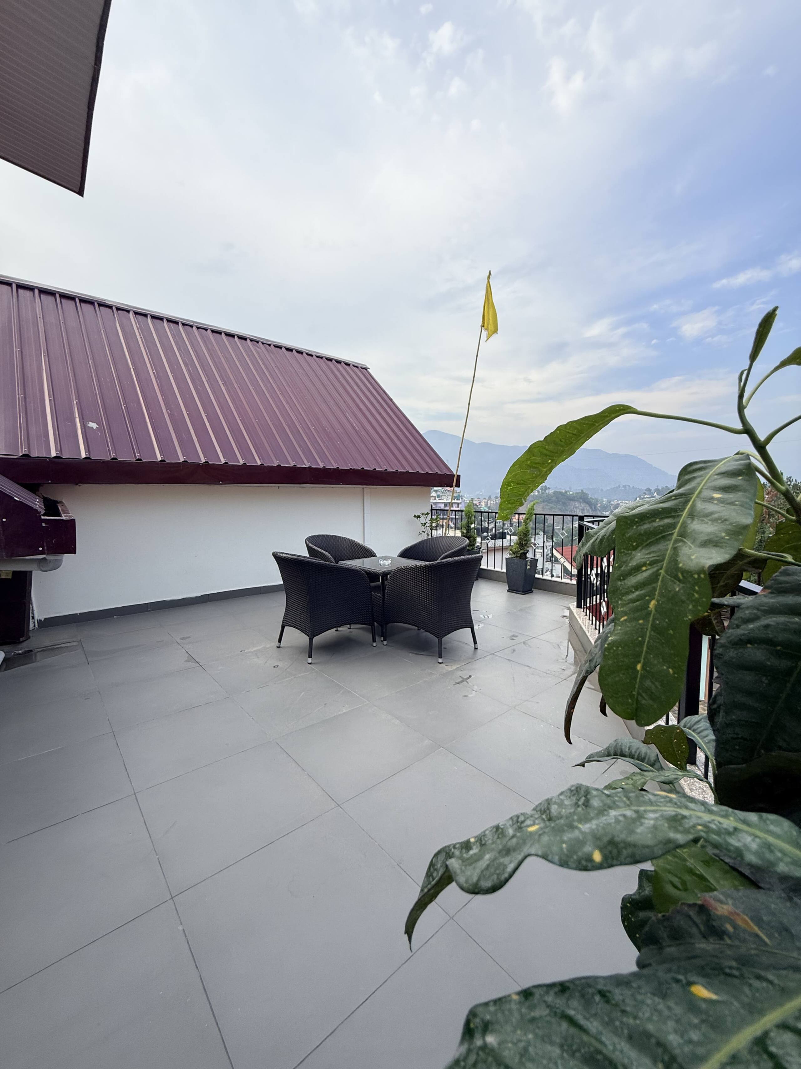 Modern wooden retreat with balcony | mountain view 23