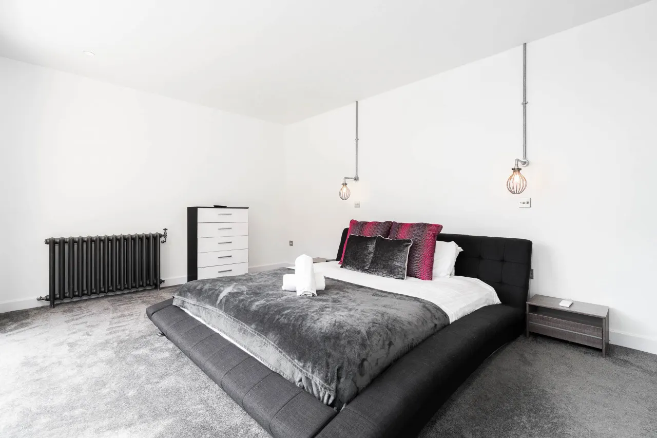 Stylish City Centre Penthouse - Large Private Terrace - Parking 16